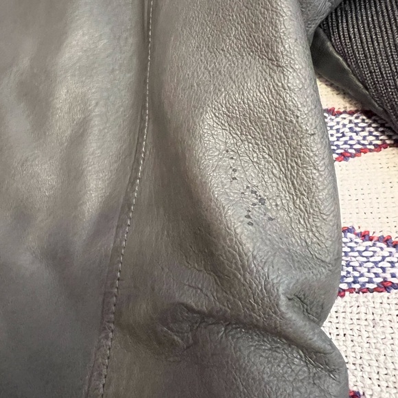 Danier genuine leather jacket for men - Picture 9 of 9